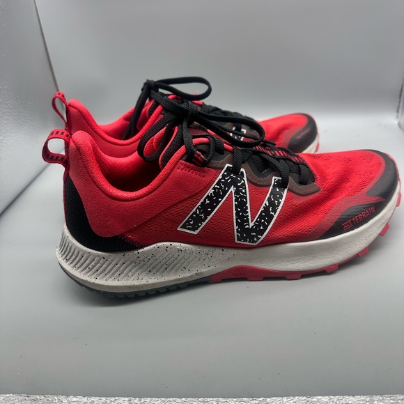 New Balance Red and Black Trail Shoes size 10.5 - Picture 1 of 11